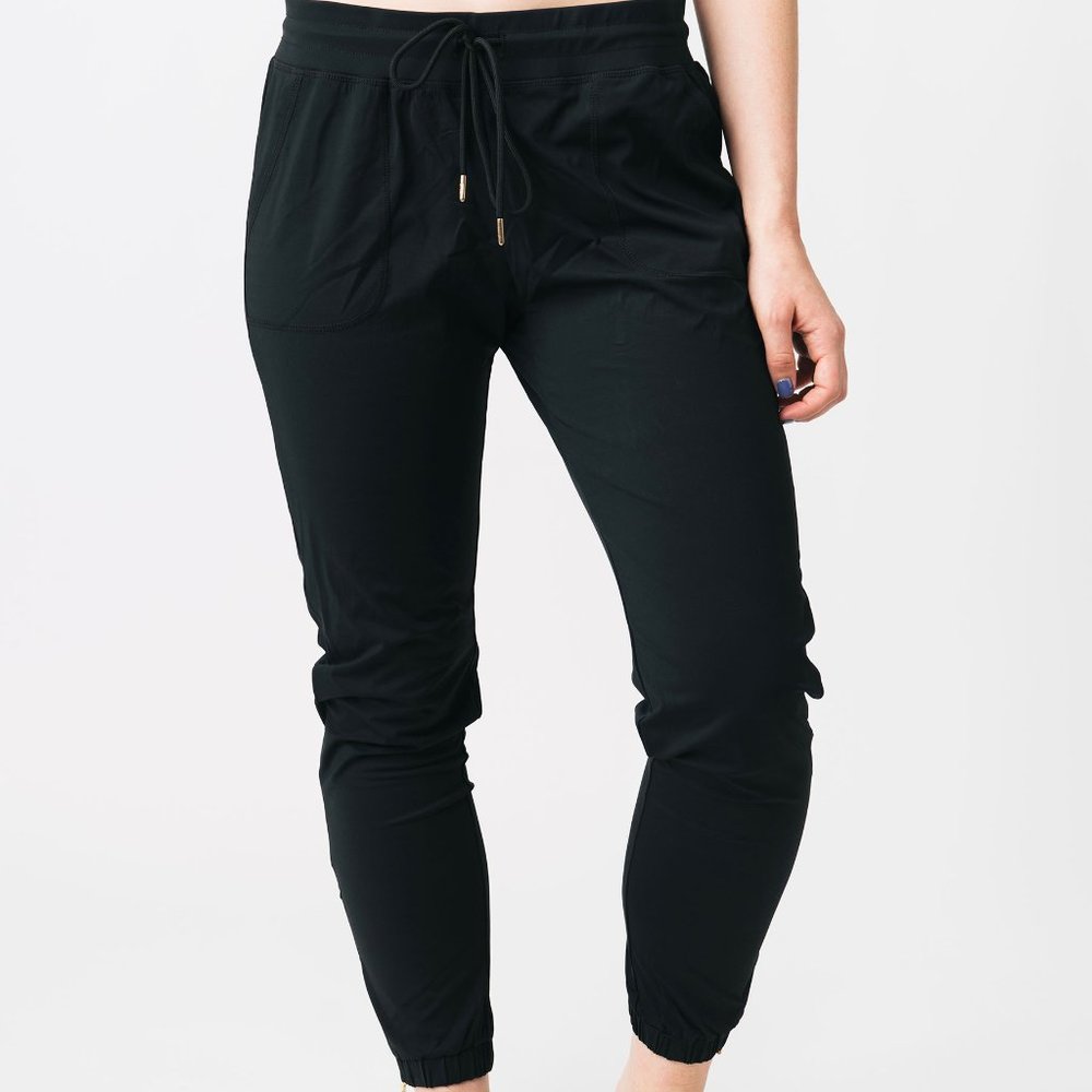 Zyia Peak Zipper Jogger
